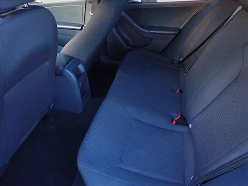 Used 2016 Volkswagen Jetta SE FWD image 7