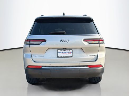 Used 2022 Jeep Grand Cherokee L Limited AWD/4WD image 6