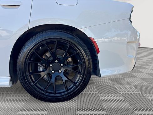 Used 2019 Dodge Charger Scat Pack w/ Plus Group RWD image 29