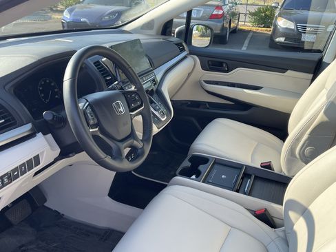 Used 2025 Honda Odyssey EX-L image 10