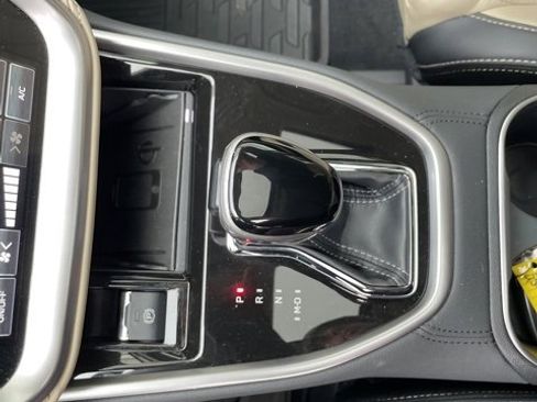 Used 2023 Subaru Outback Limited image 14