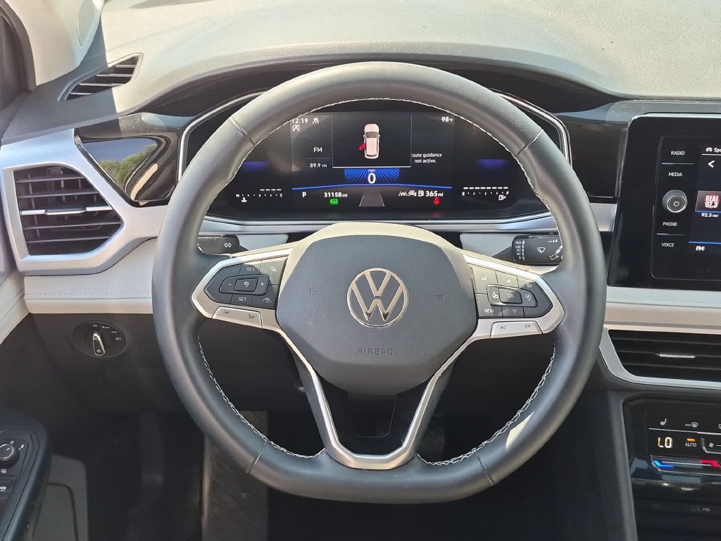Used 2025 Volkswagen Taos SE AWD/4WD image 23