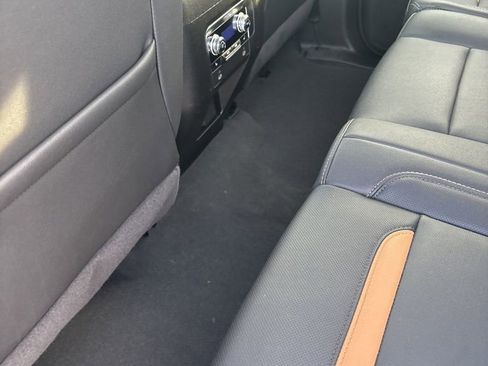 Used 2024 GMC Yukon AT4 image 14