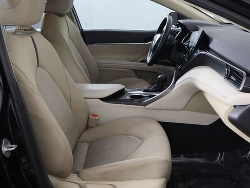 Used 2023 Toyota Camry LE w/ Convenience Package FWD image 17