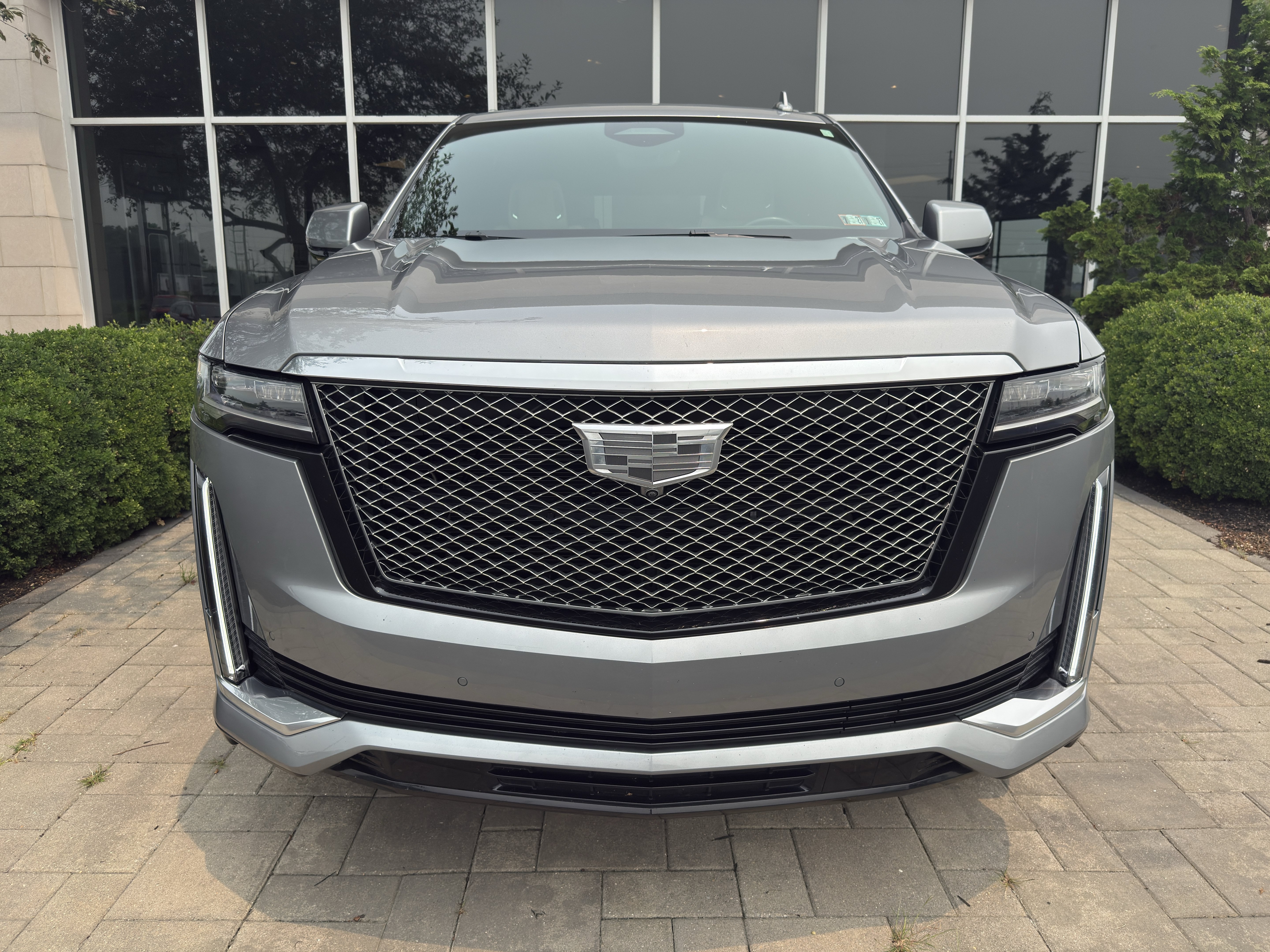 Used 2024 Cadillac Escalade Premium Luxury w/ Performance Package AWD/4WD image 2