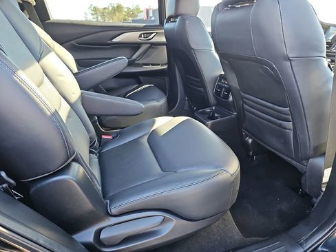 Used 2023 MAZDA CX-9 Touring image 13