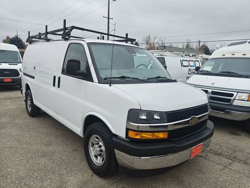 Used 2020 Chevrolet Express 3500 w/ Driver Convenience Package image 1