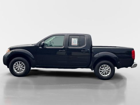 Used 2017 Nissan Frontier SV RWD image 2
