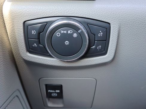 Used 2018 Ford F150 XLT image 25