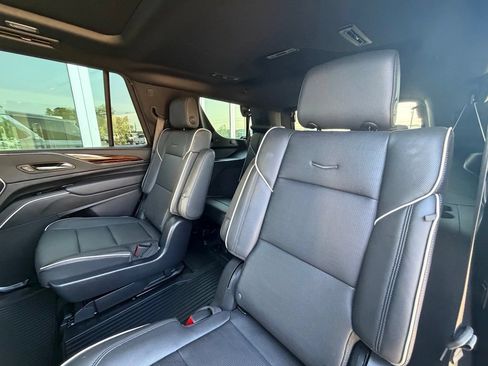 Used 2023 Cadillac Escalade Sport Platinum w/ LPO, ONYX Package AWD/4WD image 14