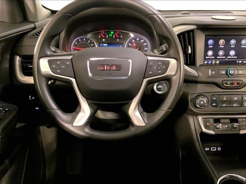 Used 2024 GMC Terrain SLE image 5