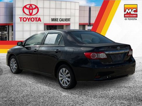 Used 2012 Toyota Corolla LE FWD image 3