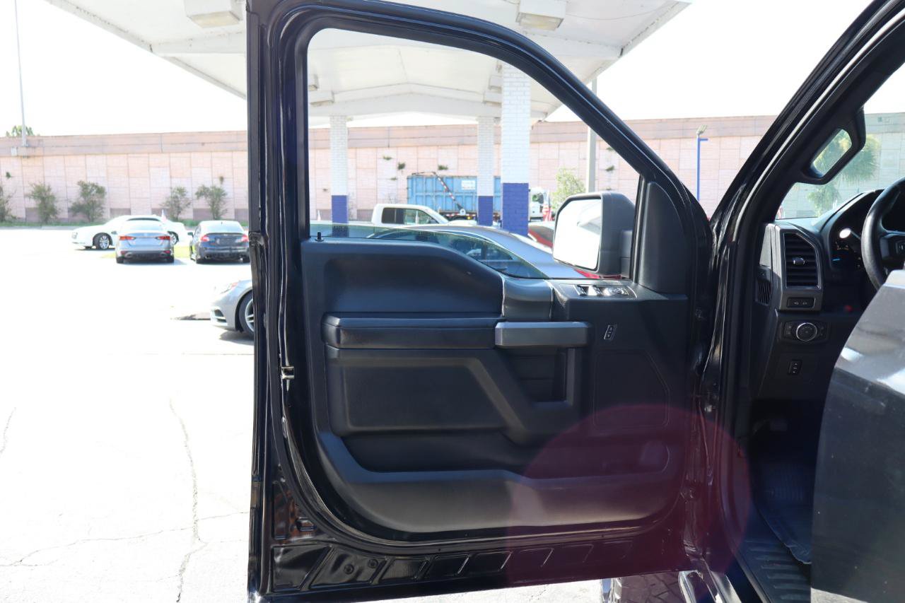 Used 2017 Ford F150 XLT w/ Equipment Group 302A Luxury AWD/4WD image 19