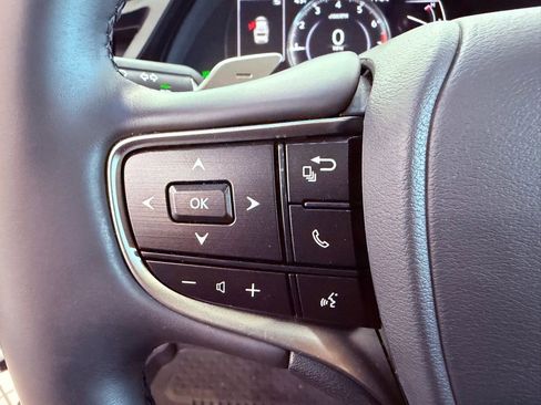 Certified 2025 Lexus ES 350 w/ Premium Package image 20