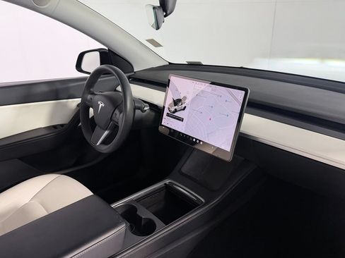 Used 2022 Tesla Model Y Performance AWD/4WD image 39