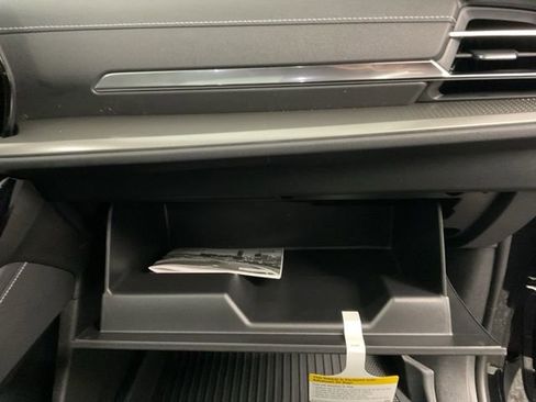 New 2026 Chevrolet Traverse LT w/ Sun and Wheel Package image 25