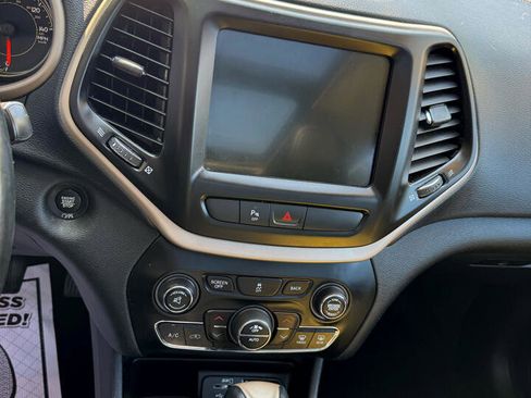 Used 2018 Jeep Cherokee Limited w/ High Altitude Package image 10