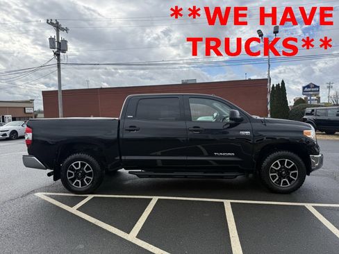 Used 2016 Toyota Tundra SR5 image 2