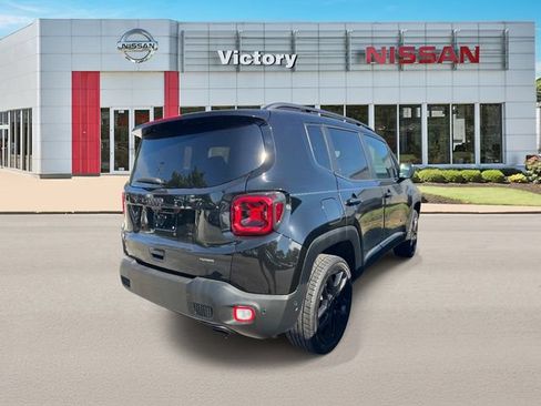 Used 2021 Jeep Renegade Latitude w/ Luxury Group II AWD/4WD image 2