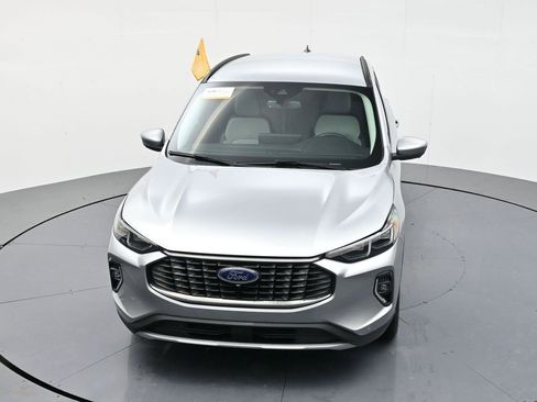 Certified 2023 Ford Escape Platinum image 39