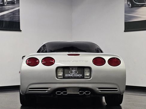 Used 2002 Chevrolet Corvette Coupe w/ Preferred Equipment Group2 image 20