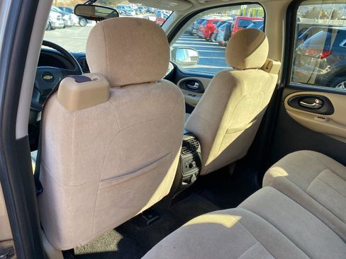 Used 2005 Chevrolet TrailBlazer LS w/ LS Preferred Equipment Group image 20