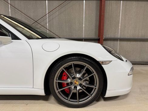 Used 2016 Porsche 911 Carrera S image 37