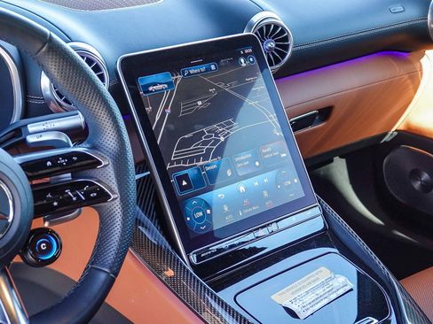 Used 2023 Mercedes-Benz SL 63 AMG 4MATIC image 15