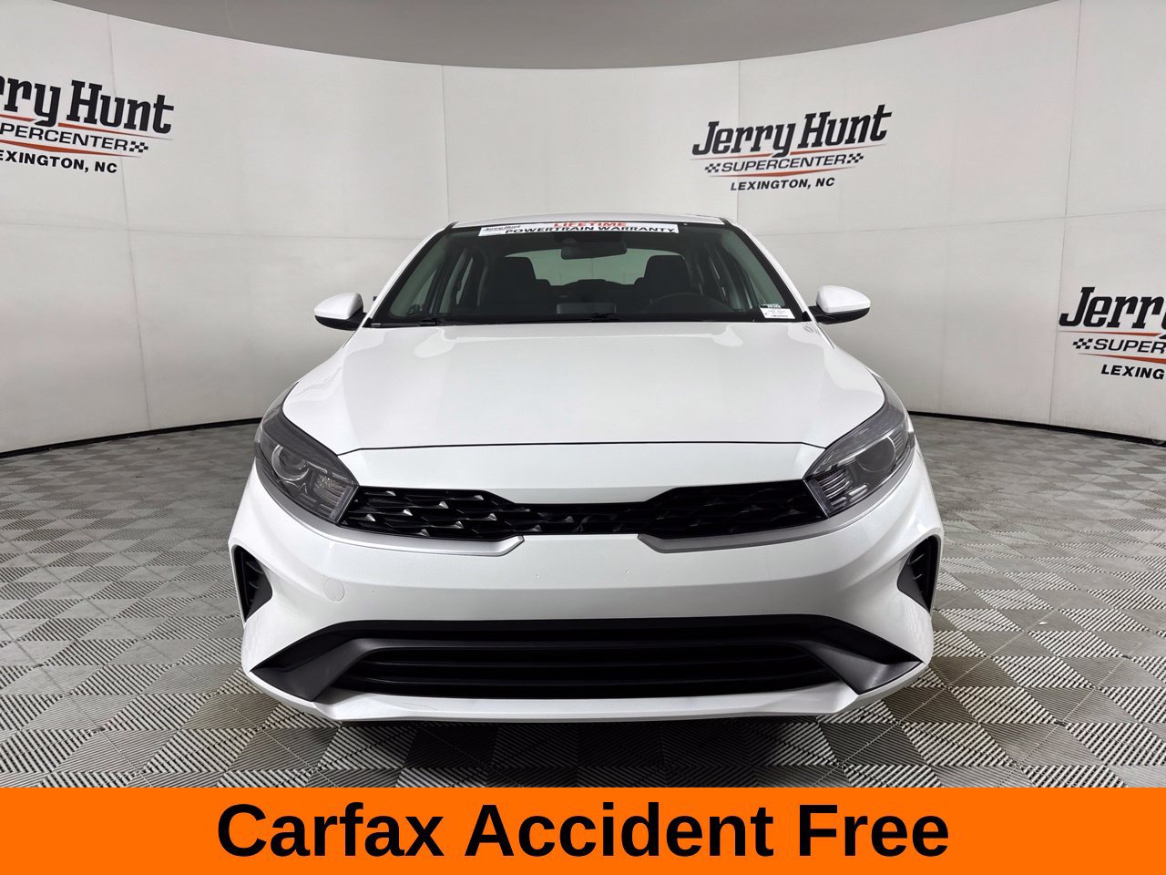 Used 2024 Kia Forte LXS FWD image 3