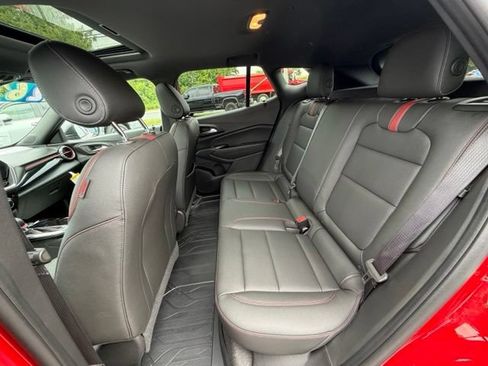 New 2026 Chevrolet Trax RS w/ Sunroof Package FWD image 34