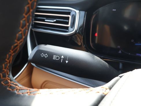 Used 2025 Jeep Grand Wagoneer Series III w/ Quick Order Packagew 28T image 21