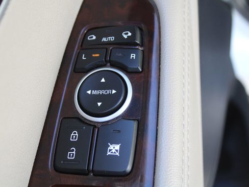 Used 2016 Kia Sorento EX w/ EX Premium Package image 21