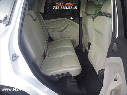 Used 2017 Ford Escape SE image 16