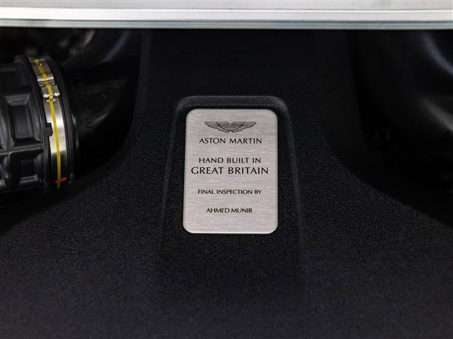 Used 2023 Aston Martin V8 Vantage Roadster RWD image 26