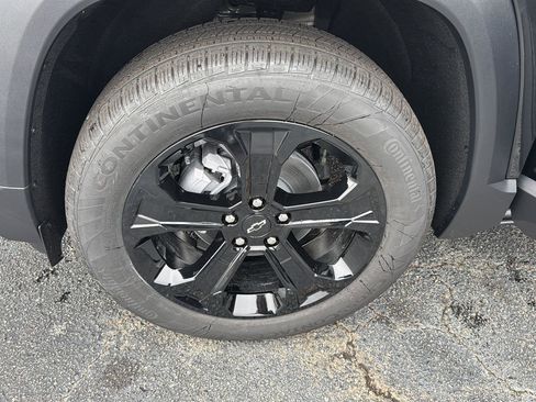 New 2026 Chevrolet Equinox LT w/ Convenience Package II image 32