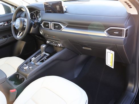 New 2025 MAZDA CX-5 AWD 2.5 S w/ Preferred Package image 10