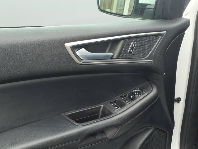 Used 2023 Ford Edge SEL AWD/4WD image 17