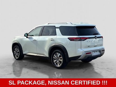 Used 2022 Nissan Pathfinder SL AWD/4WD image 4