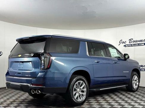 New 2026 Chevrolet Suburban Premier image 8