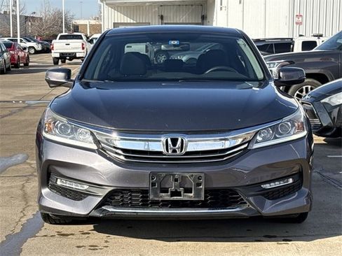 Used 2017 Honda Accord EX image 7