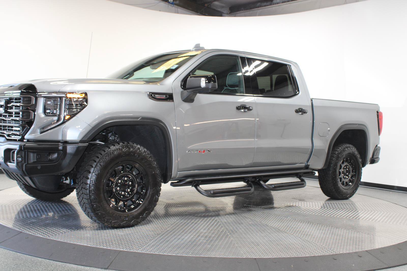 Used 2024 GMC Sierra 1500 AT4X w/ AT4X AEV Edition AWD/4WD image 5