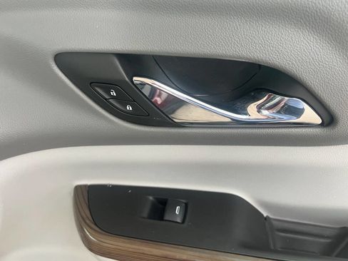 Used 2017 GMC Acadia SLE w/ LPO, Floor Liner Package AWD/4WD image 11