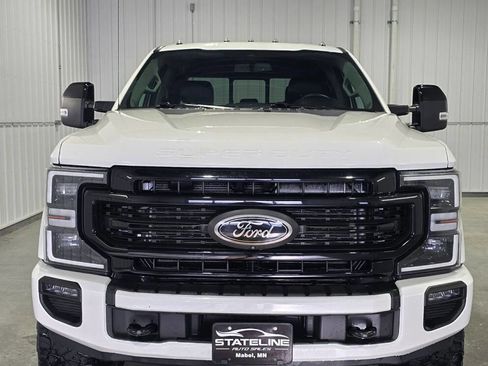 Used 2021 Ford F250 Lariat image 3