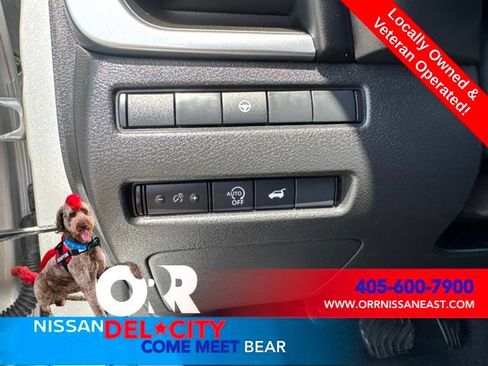 Used 2025 Nissan Rogue SV AWD/4WD image 22