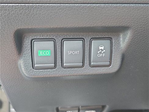 Used 2017 Nissan Sentra S image 23