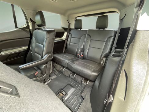 Used 2018 GMC Acadia SLT FWD image 29