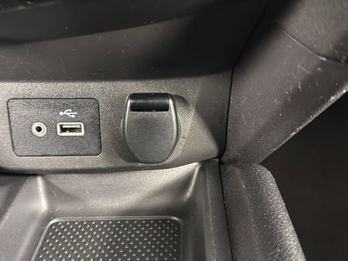 Used 2021 Nissan Rogue Sport SV w/ Technology Package image 18