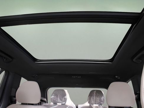 New 2026 Volvo XC90 T8 Plus w/ Protection Package Premier image 23