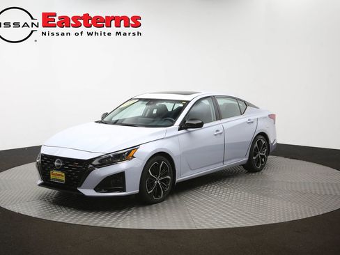 Used 2023 Nissan Altima 2.5 SR w/ SR Premium Package FWD image 55
