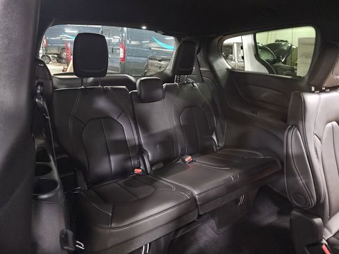 New 2026 Chrysler Voyager LX image 12